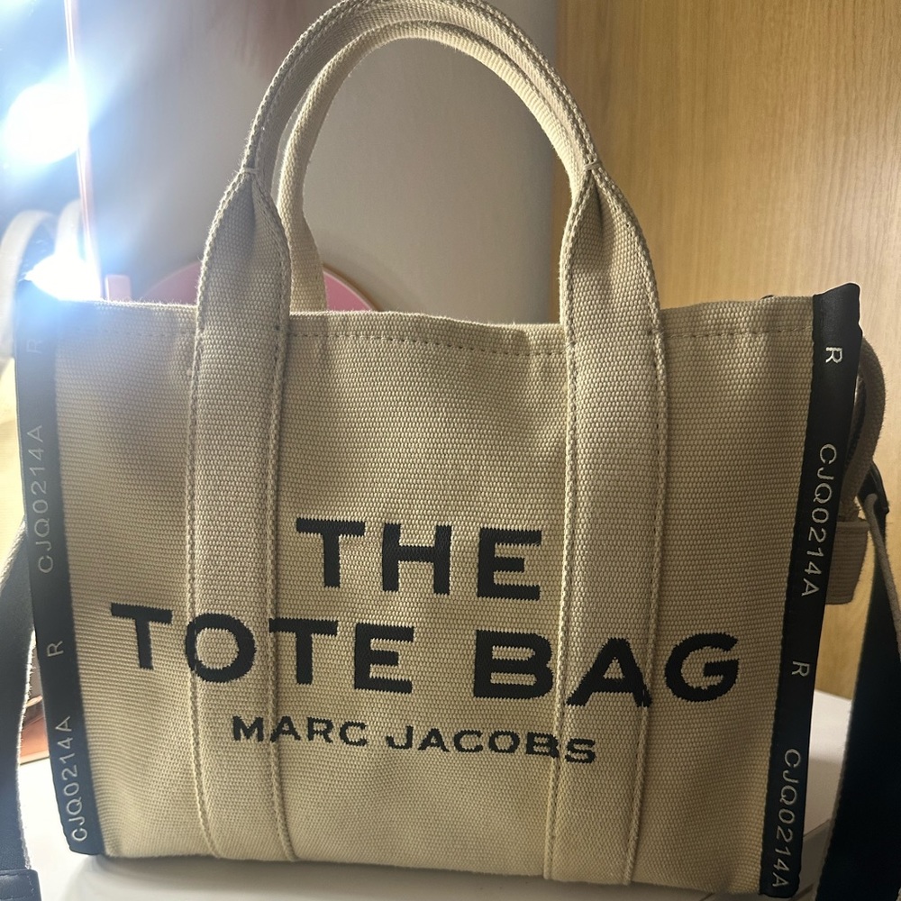 Marc Jacob The Tote Bag